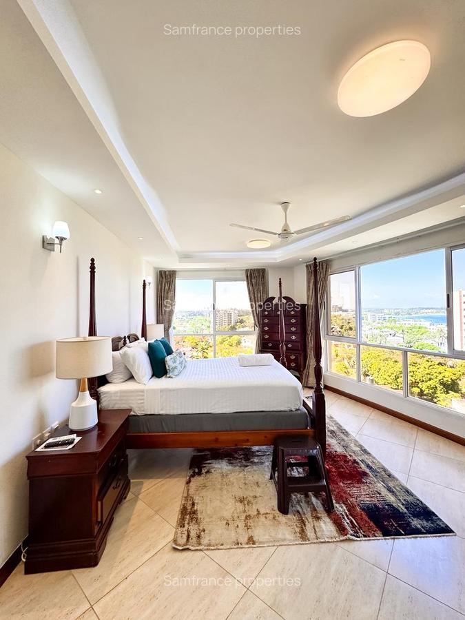 3 Bed Apartment with En Suite at 2Nd Avanue - 2