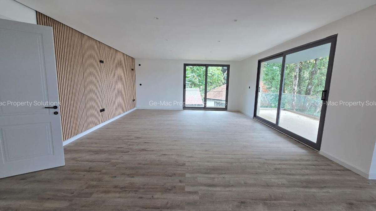 5 Bed Villa with En Suite in Lavington - 5