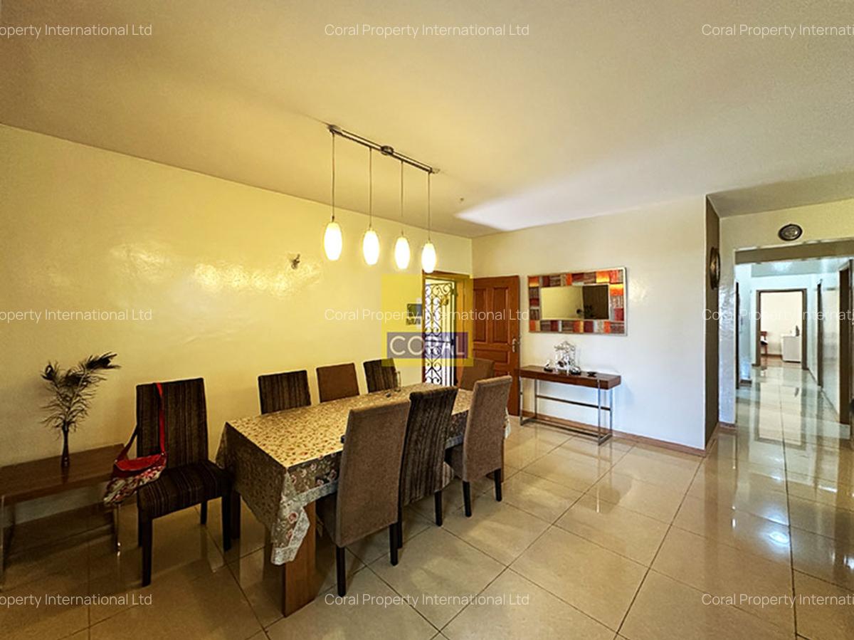 4 Bed Apartment with En Suite in Parklands - 2