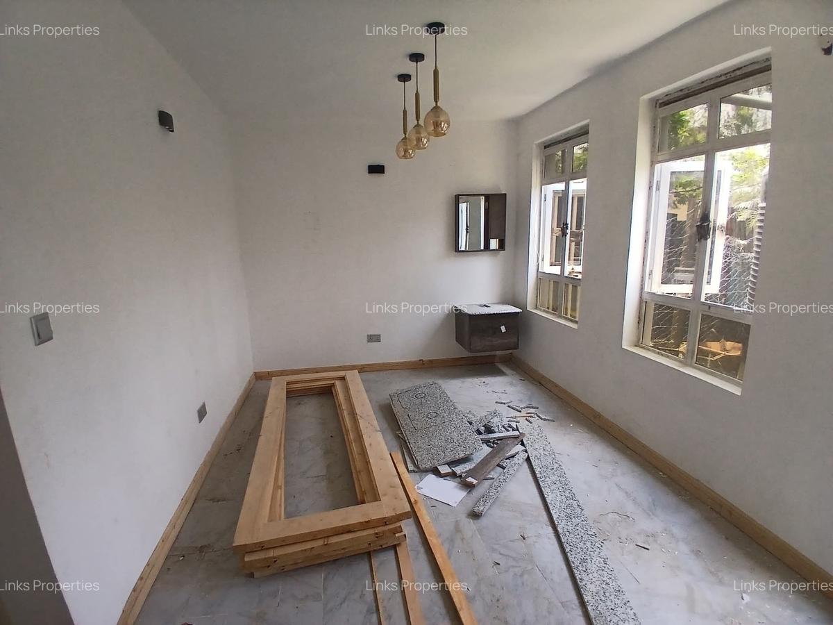 4 Bed Townhouse with En Suite at Karen - 10