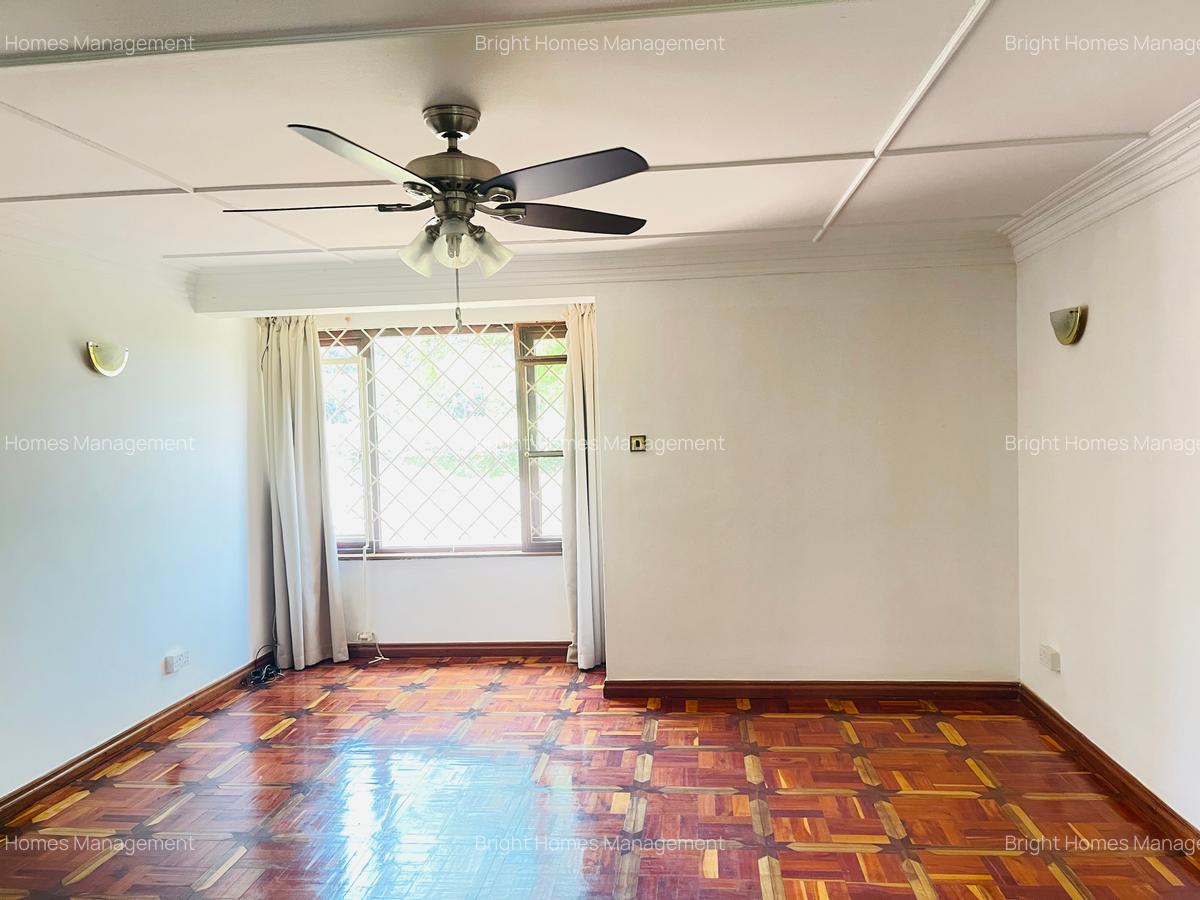 5 Bed Villa with En Suite in Runda - 9