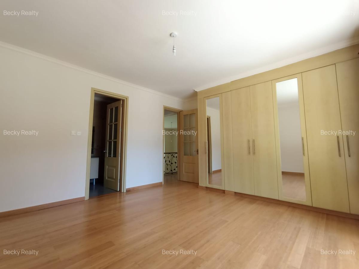 4 Bed House with En Suite at Miotoni - 3