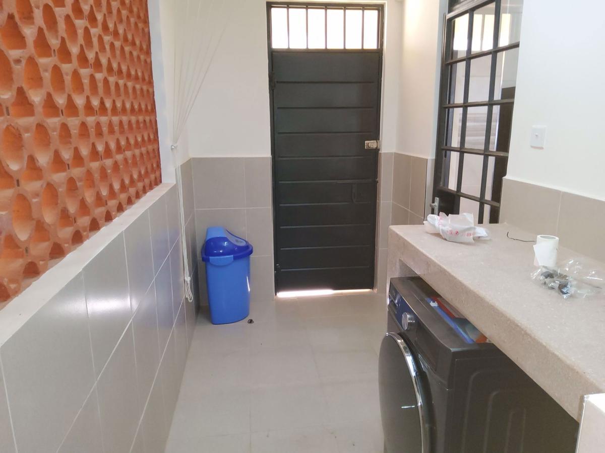 2 Bed Apartment with En Suite in Westlands Area - 13