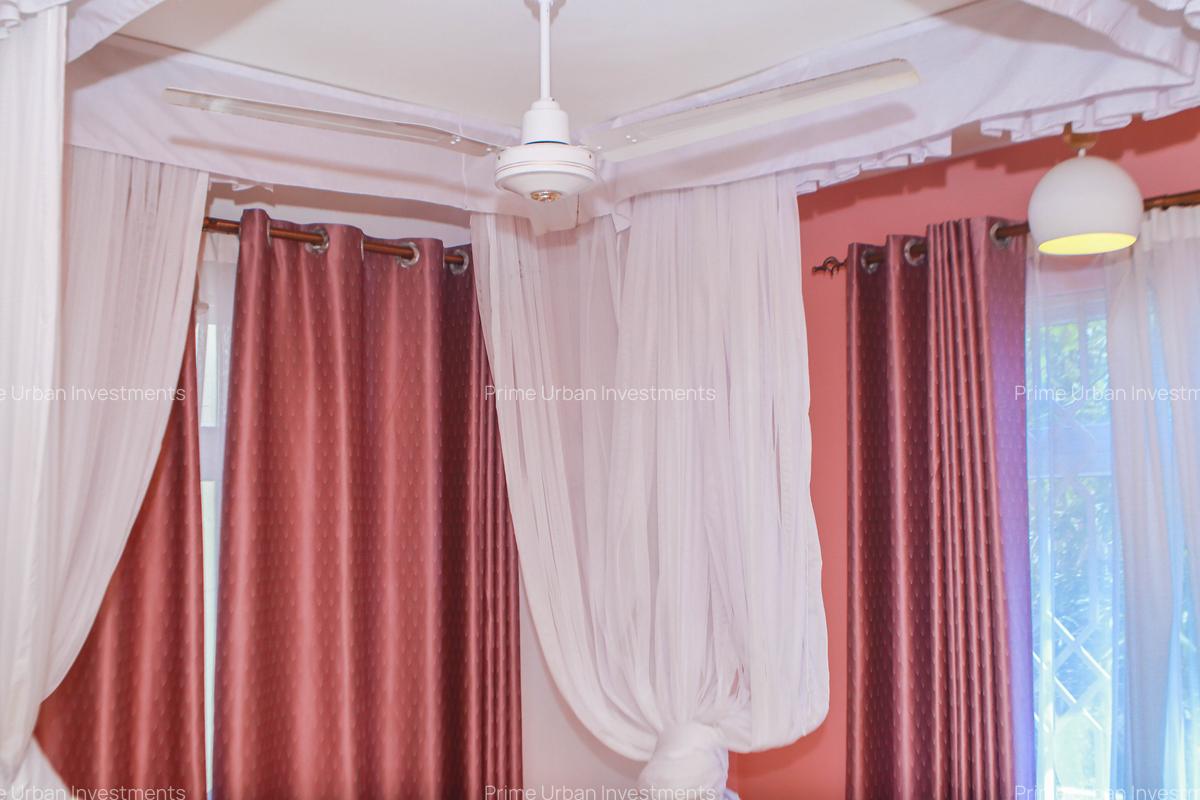 Serviced 3 Bed Apartment with En Suite in Nyali Area - 9