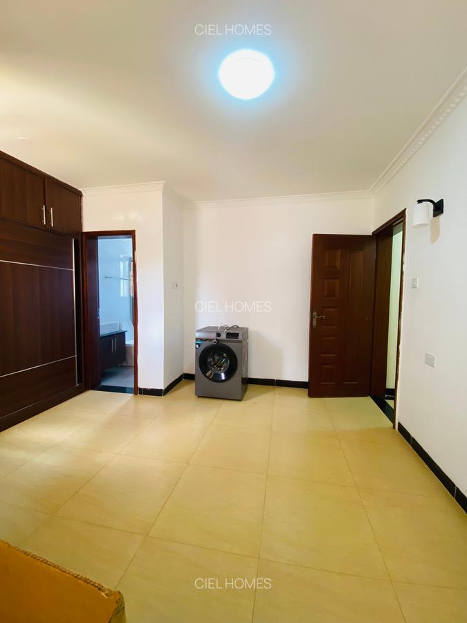 5 Bed Villa with Staff Quarters at Chalbi Drive - 10