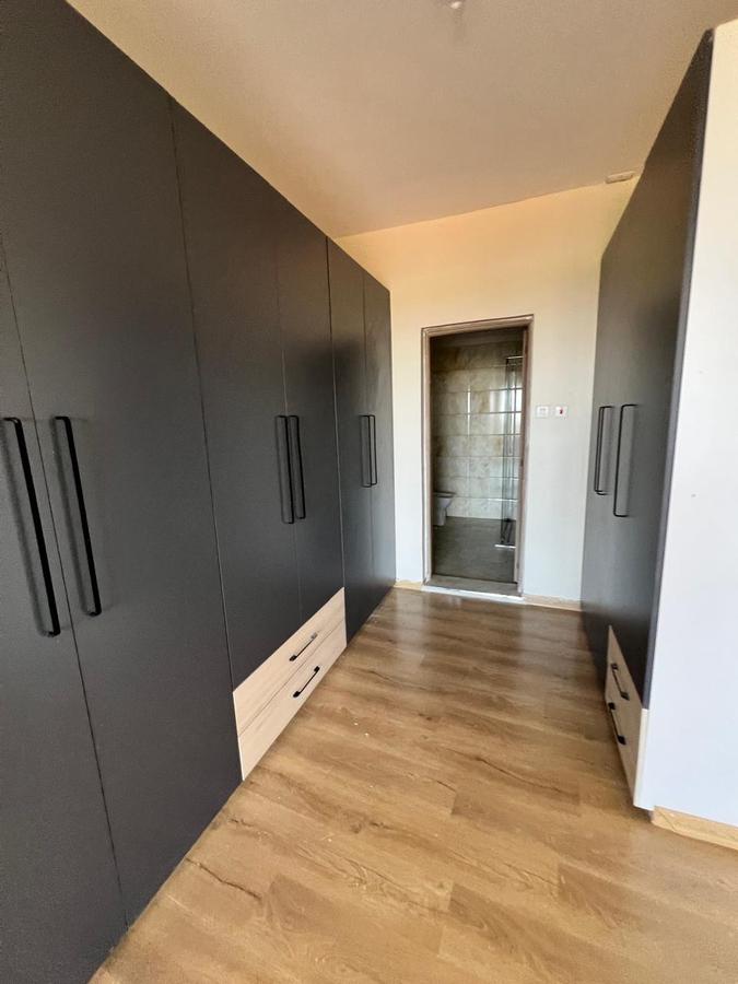 5 Bed Apartment with En Suite in Parklands - 5