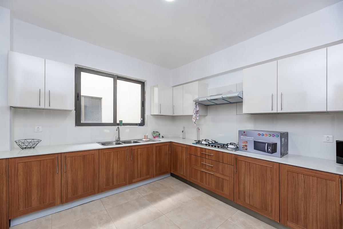 3 Bed Apartment with En Suite in Kilimani - 6