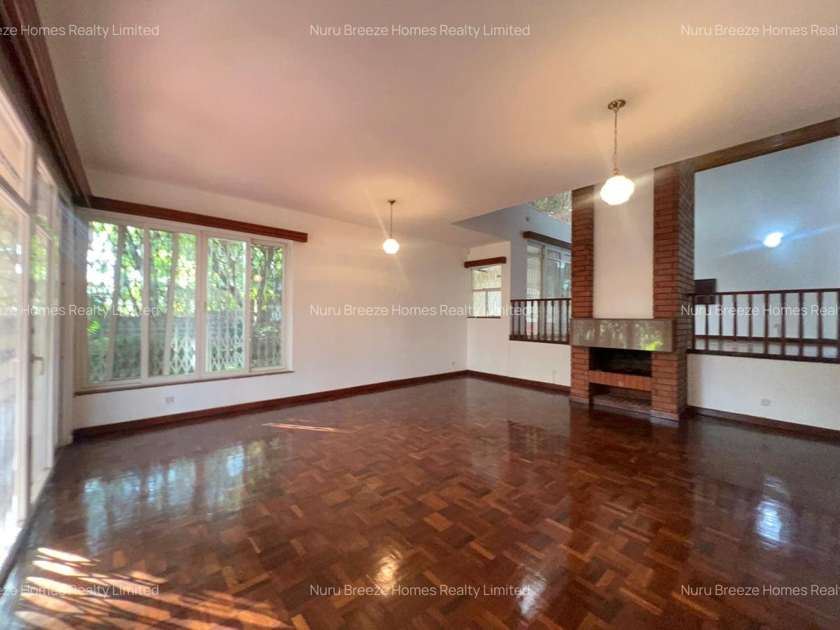 4 Bed House with En Suite in Runda - 20