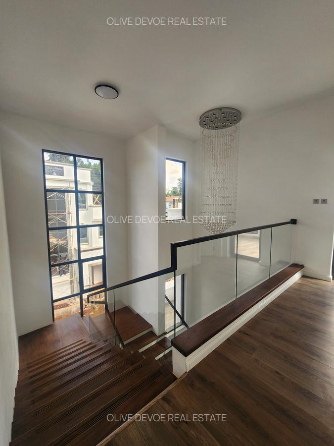 5 Bed Villa with En Suite in Lavington - 7