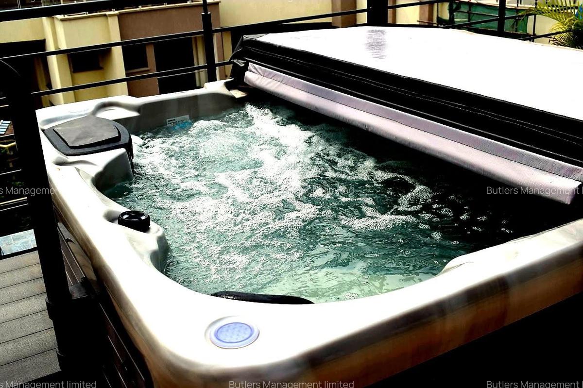 3 Bed Apartment with En Suite in Riverside - 18