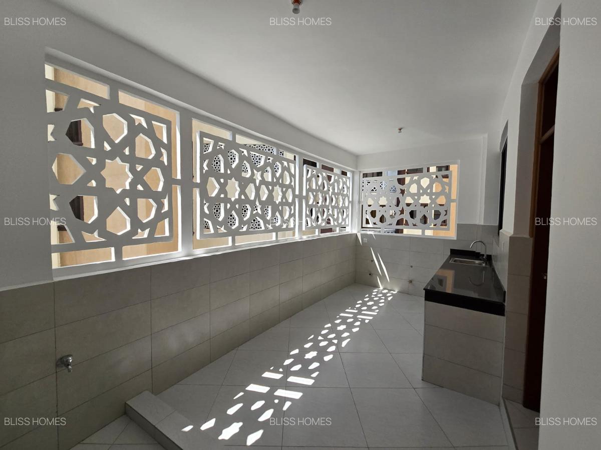 3 Bed Apartment with En Suite at Between The Reef Hotel And Mombasa Beach Hotel - 11