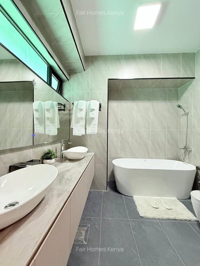 4 Bed Apartment with En Suite at Othaya Road - 3