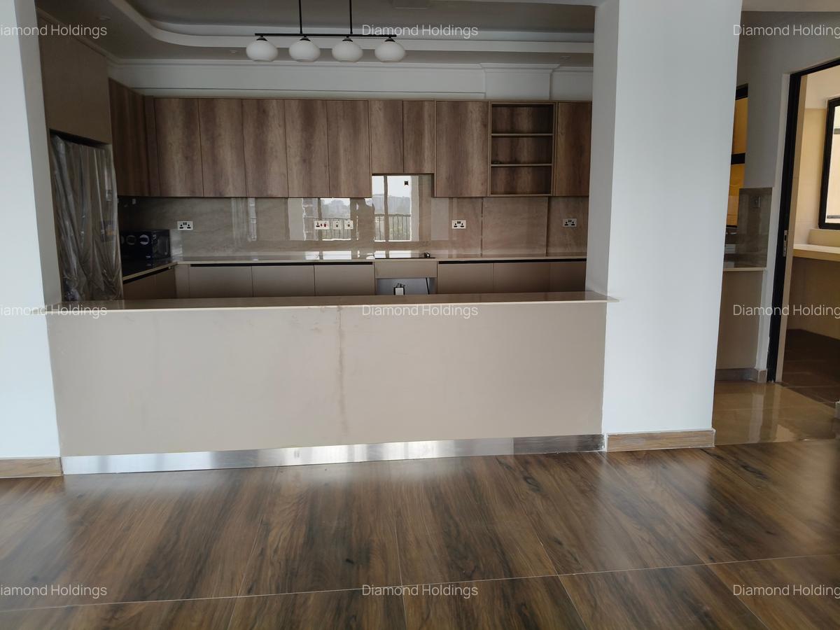 3 Bed Apartment with En Suite at Brookside - 18