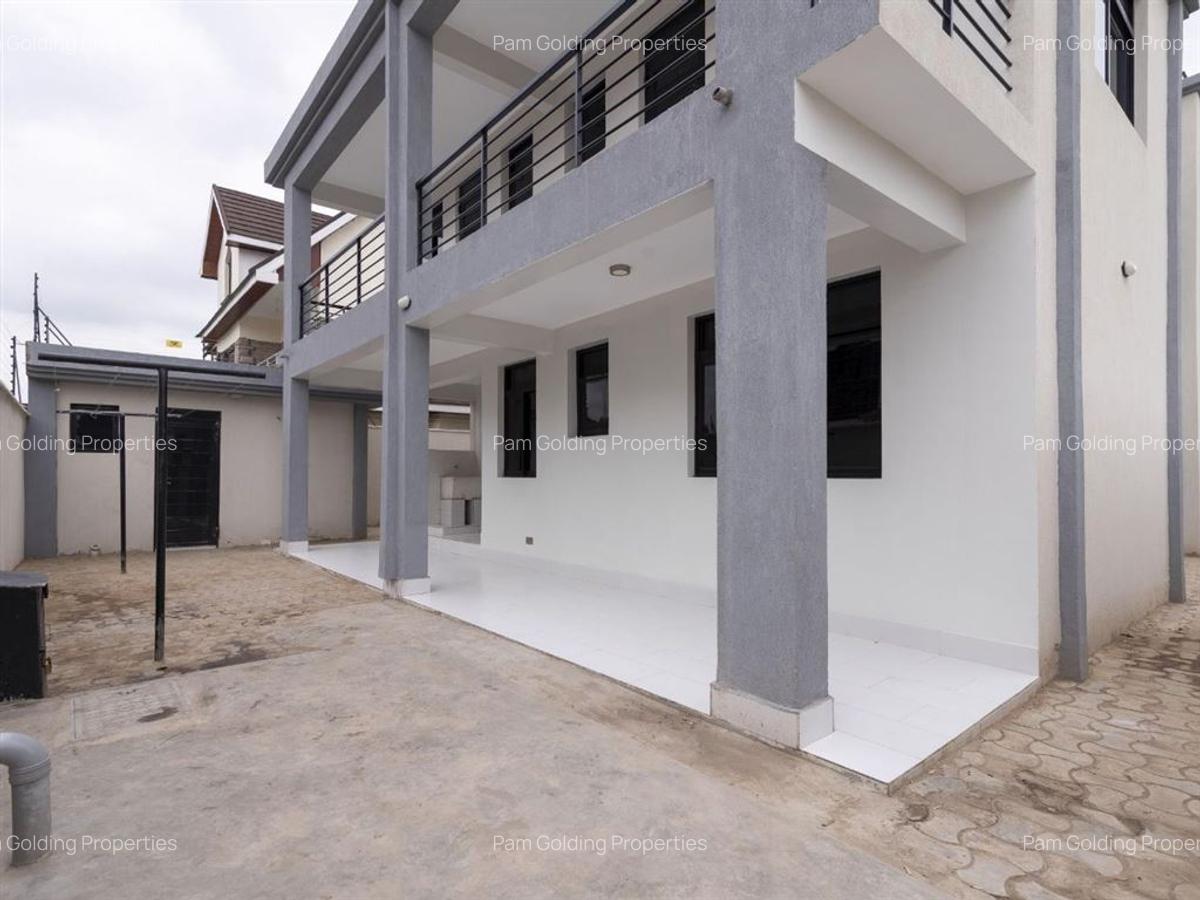 5 Bed Townhouse with En Suite in Syokimau - 17