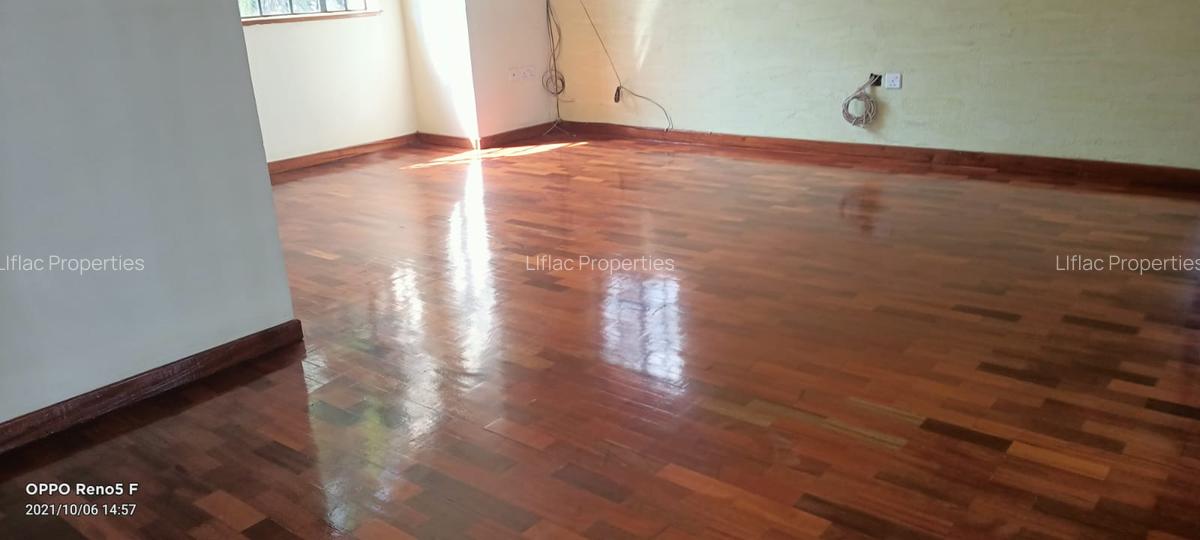 5 Bed Townhouse with En Suite in Runda - 13