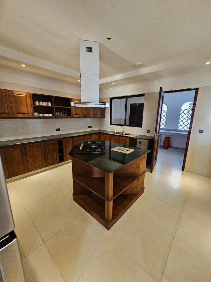 3 Bed Apartment with En Suite at Nyali - 14