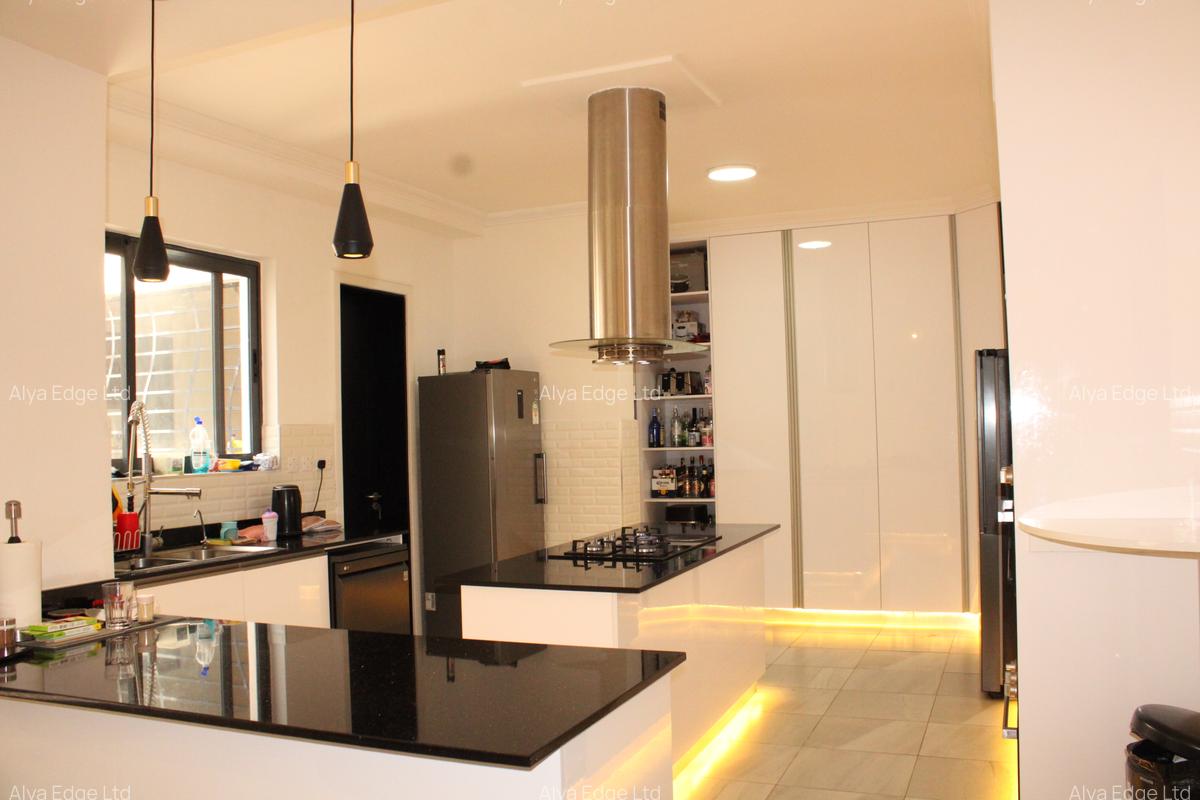 5 Bed House with En Suite in Kileleshwa - 12