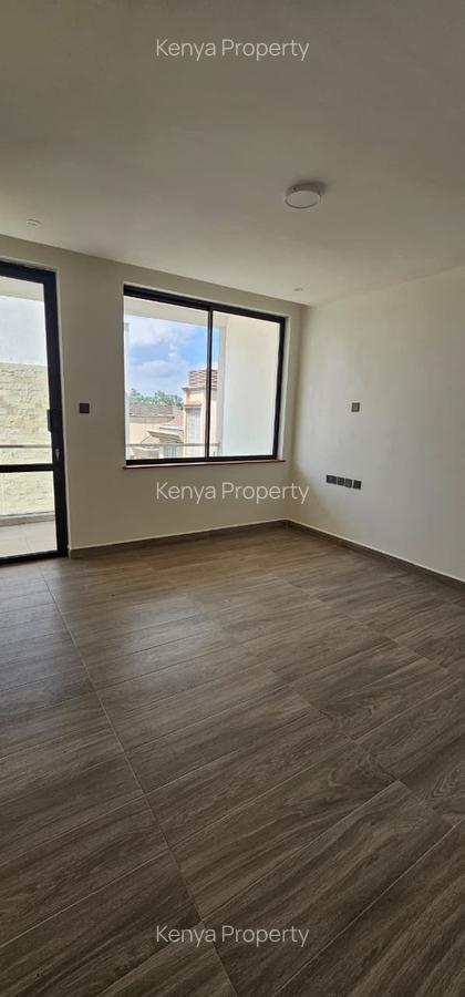 5 Bed Villa with En Suite in Lavington - 11