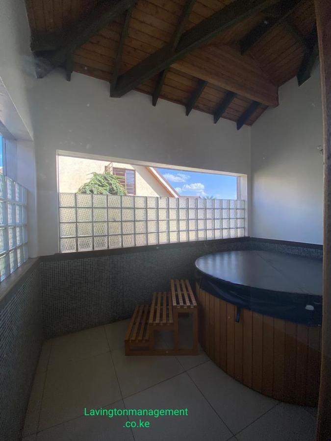 5 Bed Townhouse with En Suite at Lavington Green - 15