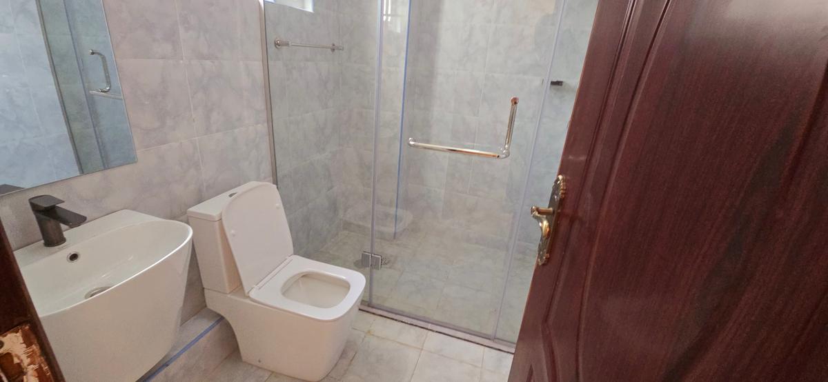 3 Bed Apartment with En Suite at Lavington Hatheru - 9