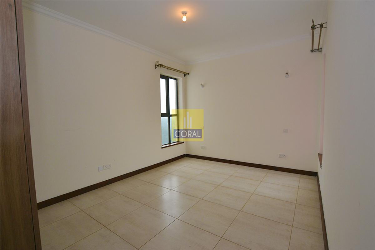 3 Bed Apartment in Parklands - 12