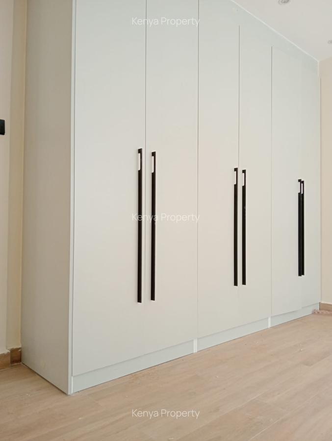 3 Bed Apartment with En Suite in General Mathenge - 17