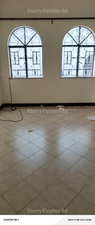 5 Bed Townhouse with En Suite in Riverside - 11