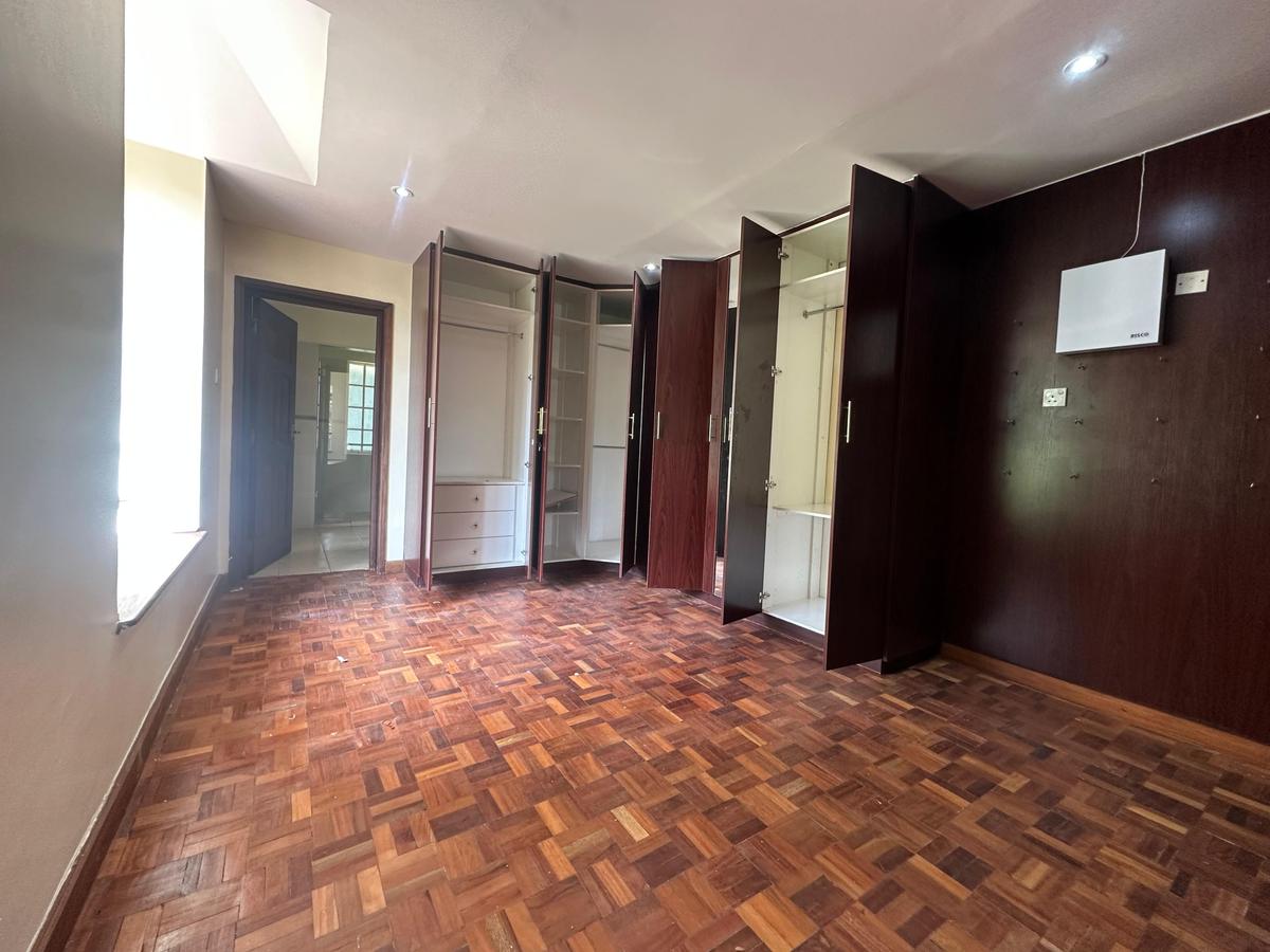 5 Bed Apartment with En Suite at Lavington - 15