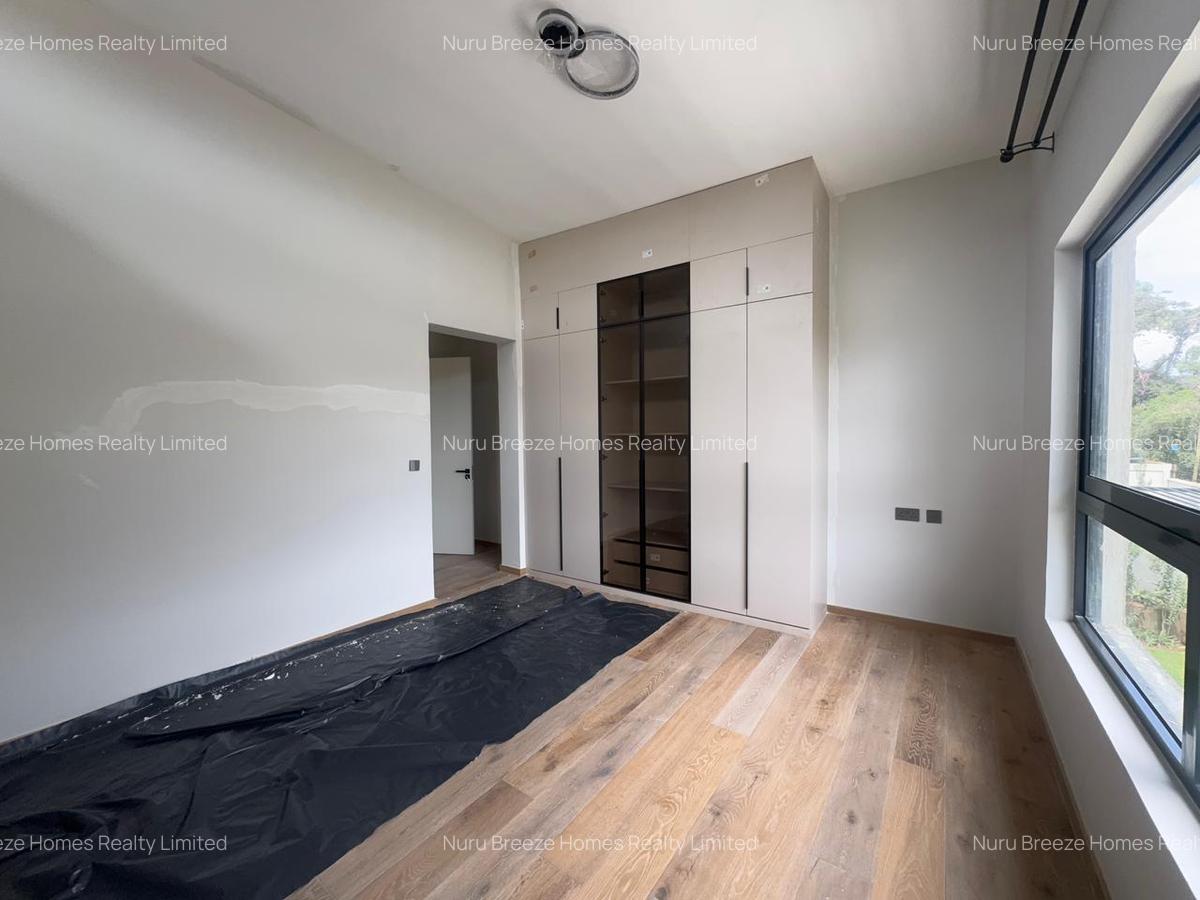 5 Bed Townhouse with En Suite in Runda - 12