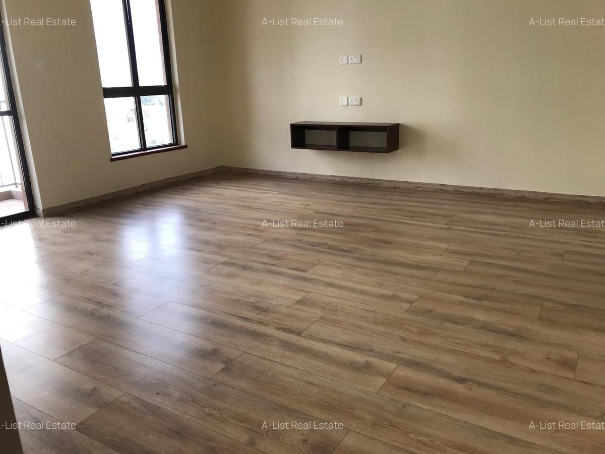 3 Bed Apartment with En Suite at 4Th Parklands - 12