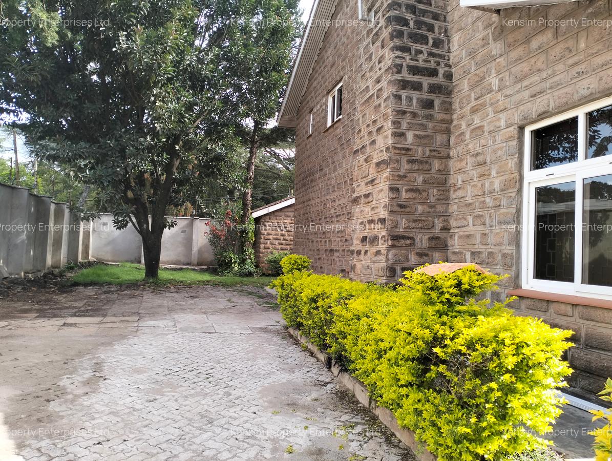 5 Bed Townhouse with En Suite in Lavington - 20