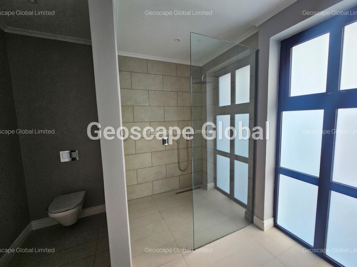 3 Bed Apartment with En Suite in Runda - 5