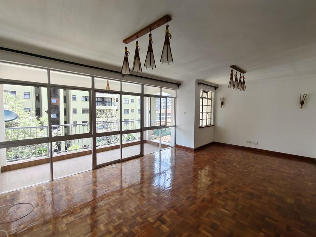 3 Bed Apartment with En Suite in Kilimani - 4