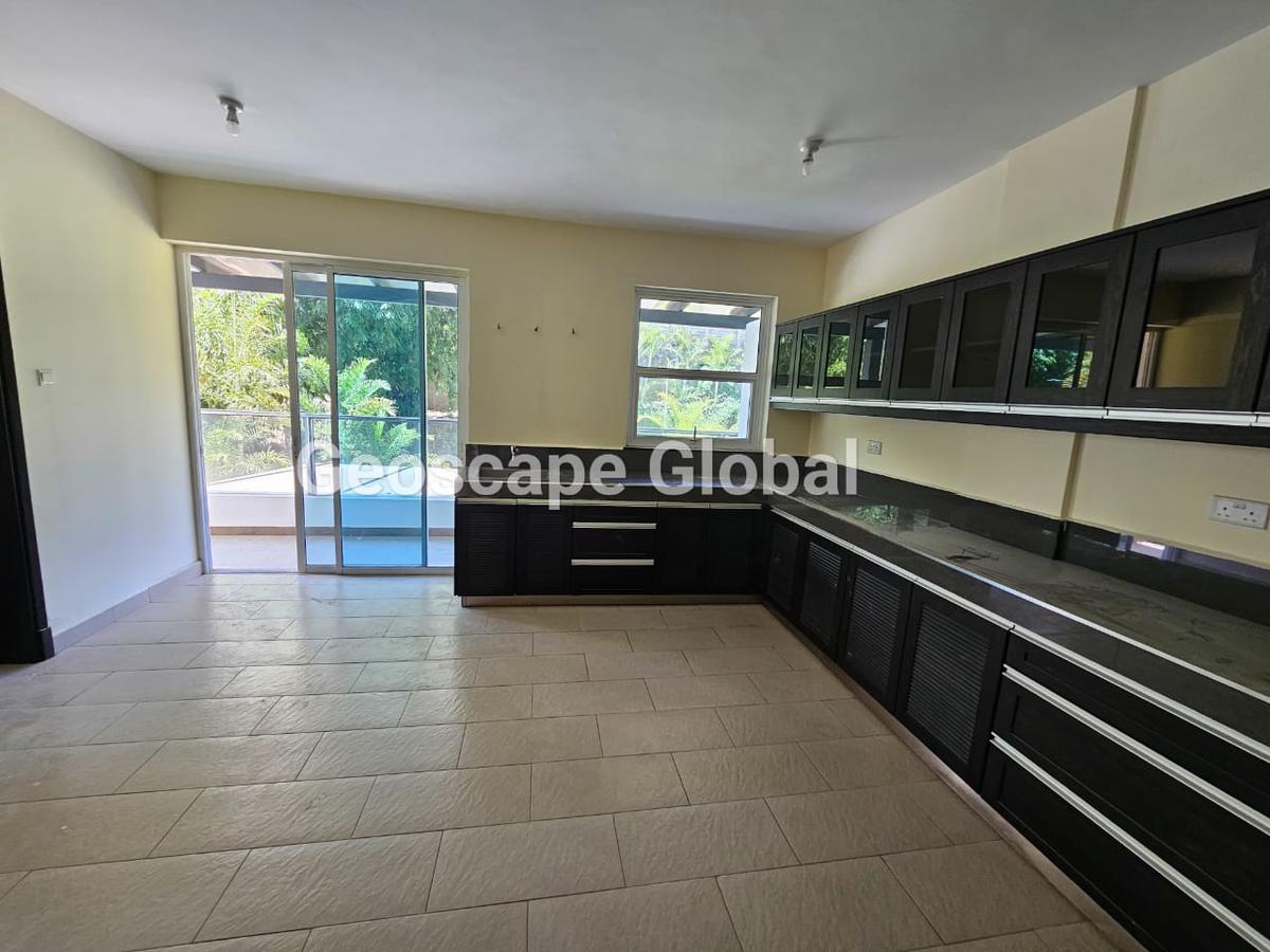 Furnished 3 Bed Apartment with En Suite in Westlands Area - 16