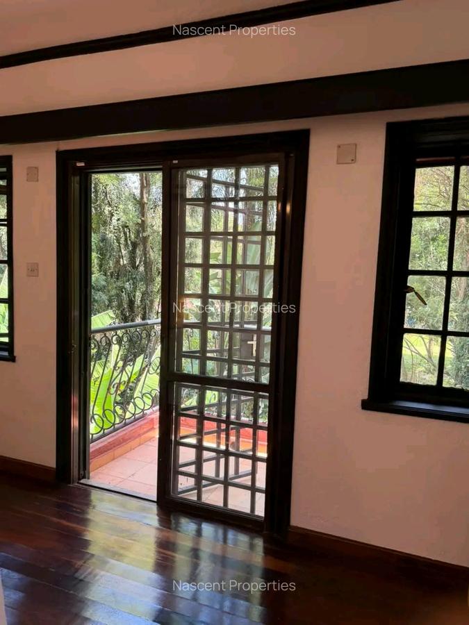 5 Bed Townhouse with En Suite in Riverside - 14