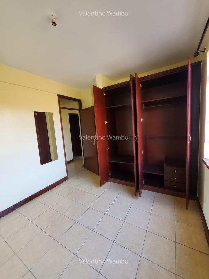 2 Bed Apartment with Borehole in Highrise - 4