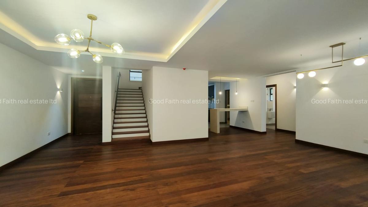 4 Bed House with En Suite at Two Rivers - 8