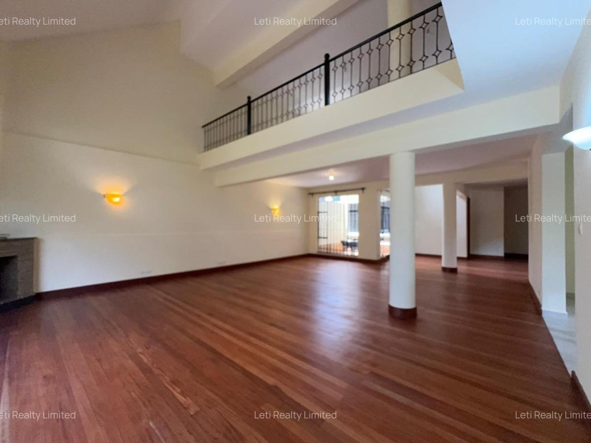 5 Bed Townhouse with En Suite in Lavington - 8