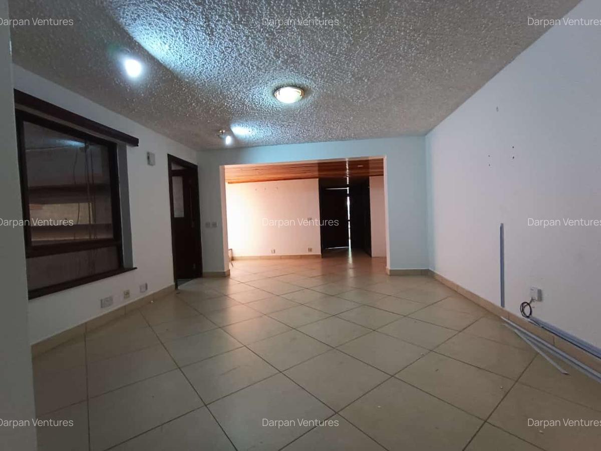 1 Bed Apartment with En Suite in Westlands Area - 6