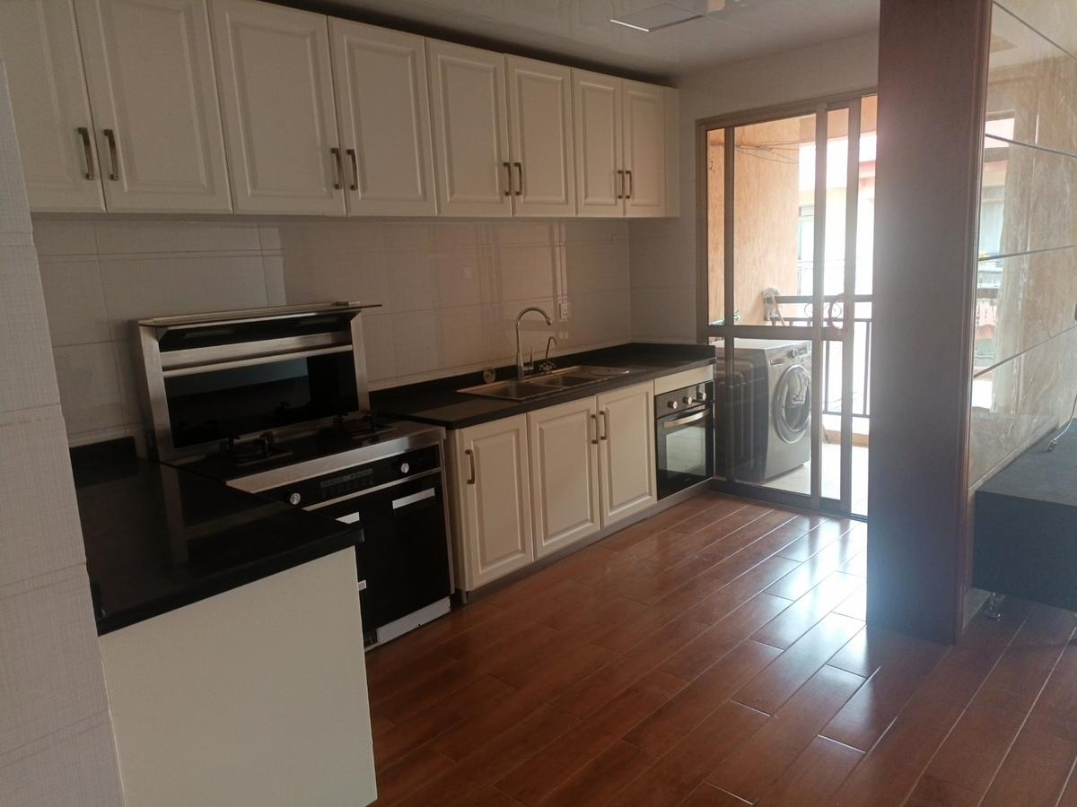 3 Bed Apartment with En Suite in Kilimani - 11