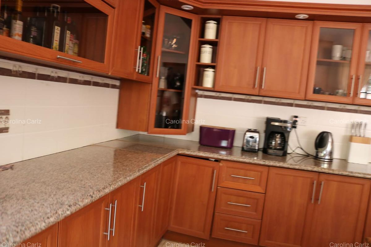 4 Bed House with En Suite in Westlands Area - 6