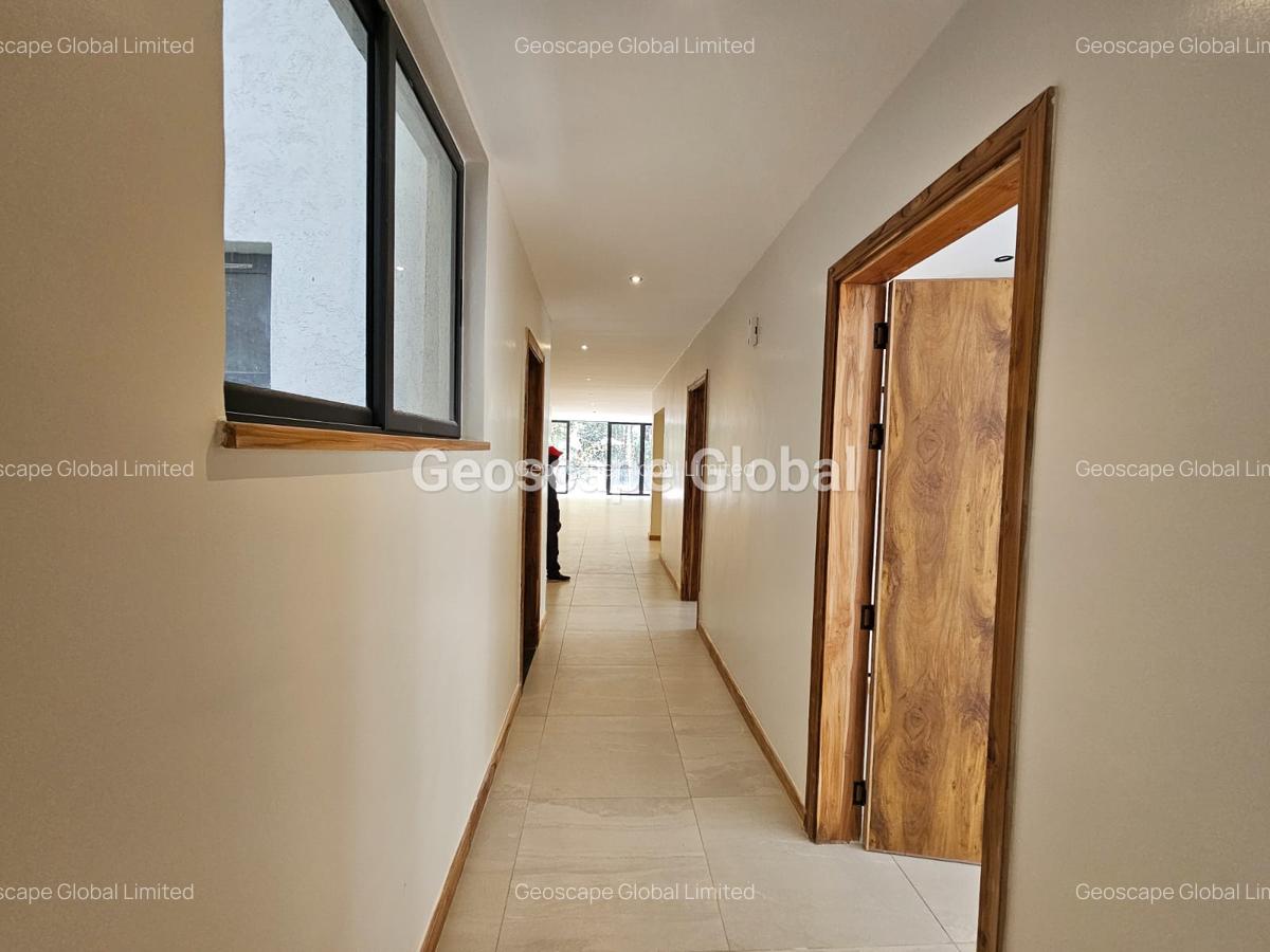 4 Bed Apartment with En Suite in Spring Valley - 3