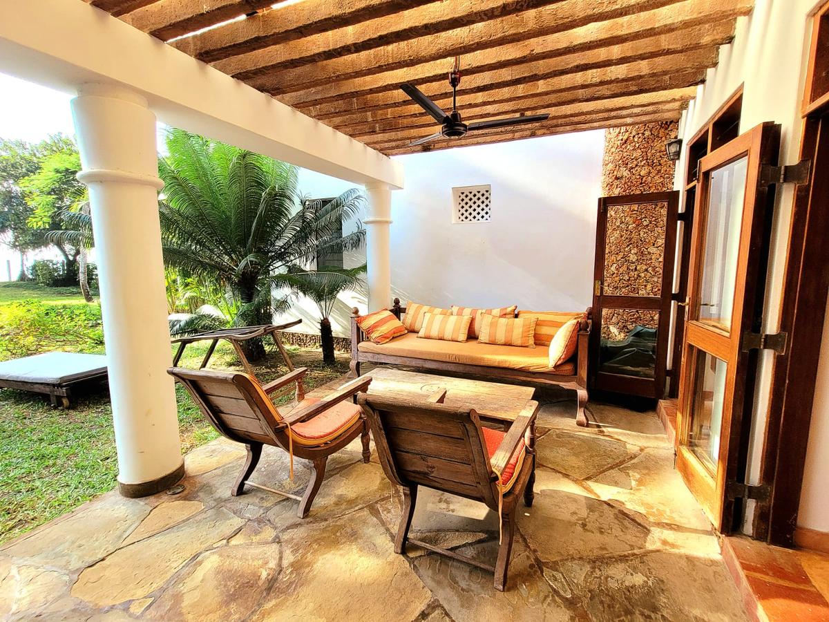 4 Bed Villa with En Suite in Diani - 6