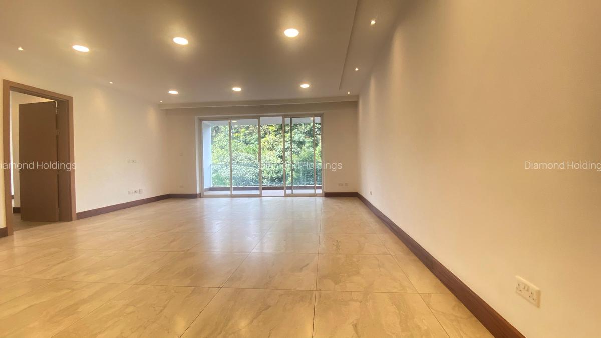 2 Bed Apartment with En Suite at Parklands - 4