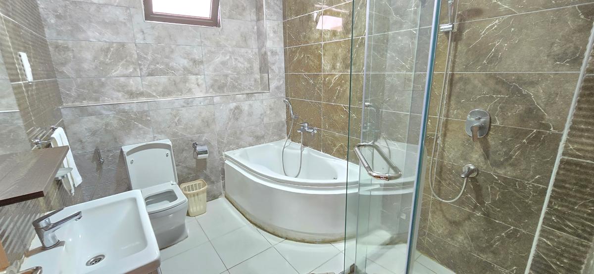 Serviced 3 Bed Apartment with En Suite at Rose Avenue - 13