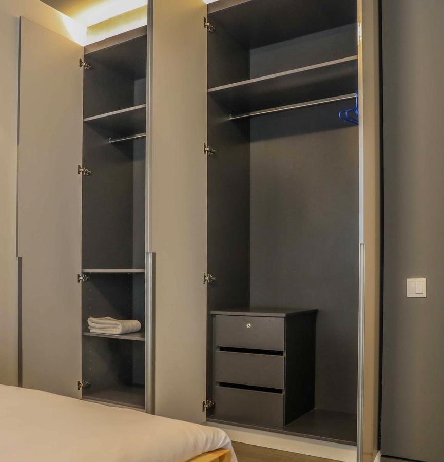 3 Bed Apartment with En Suite at 23 - 11