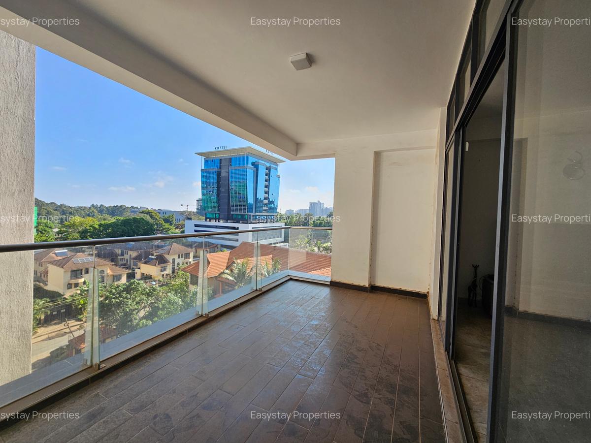 4 Bed Apartment with En Suite in General Mathenge - 1