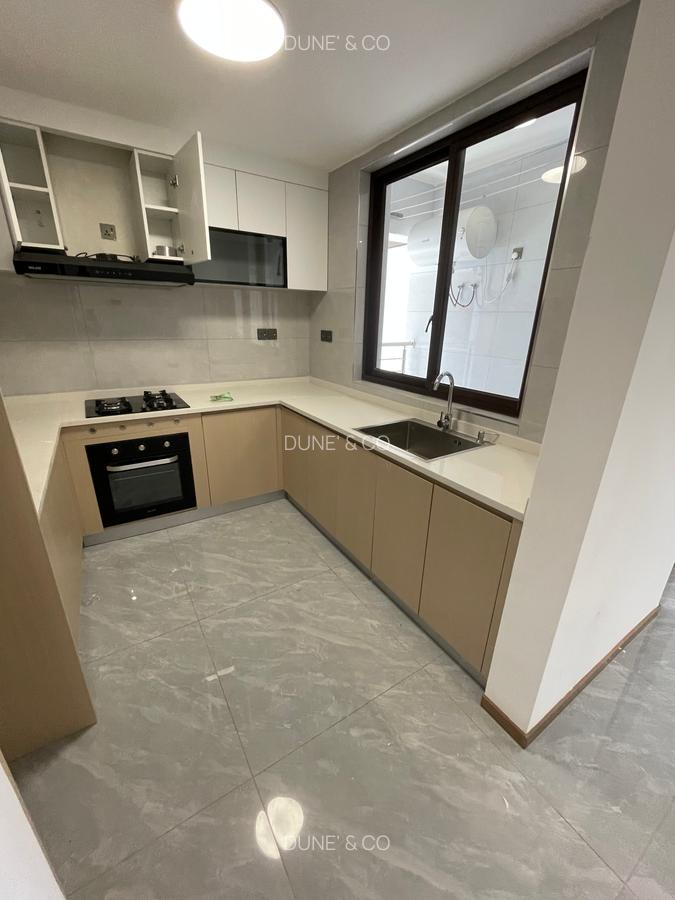 2 Bed Apartment with En Suite in Riverside - 5