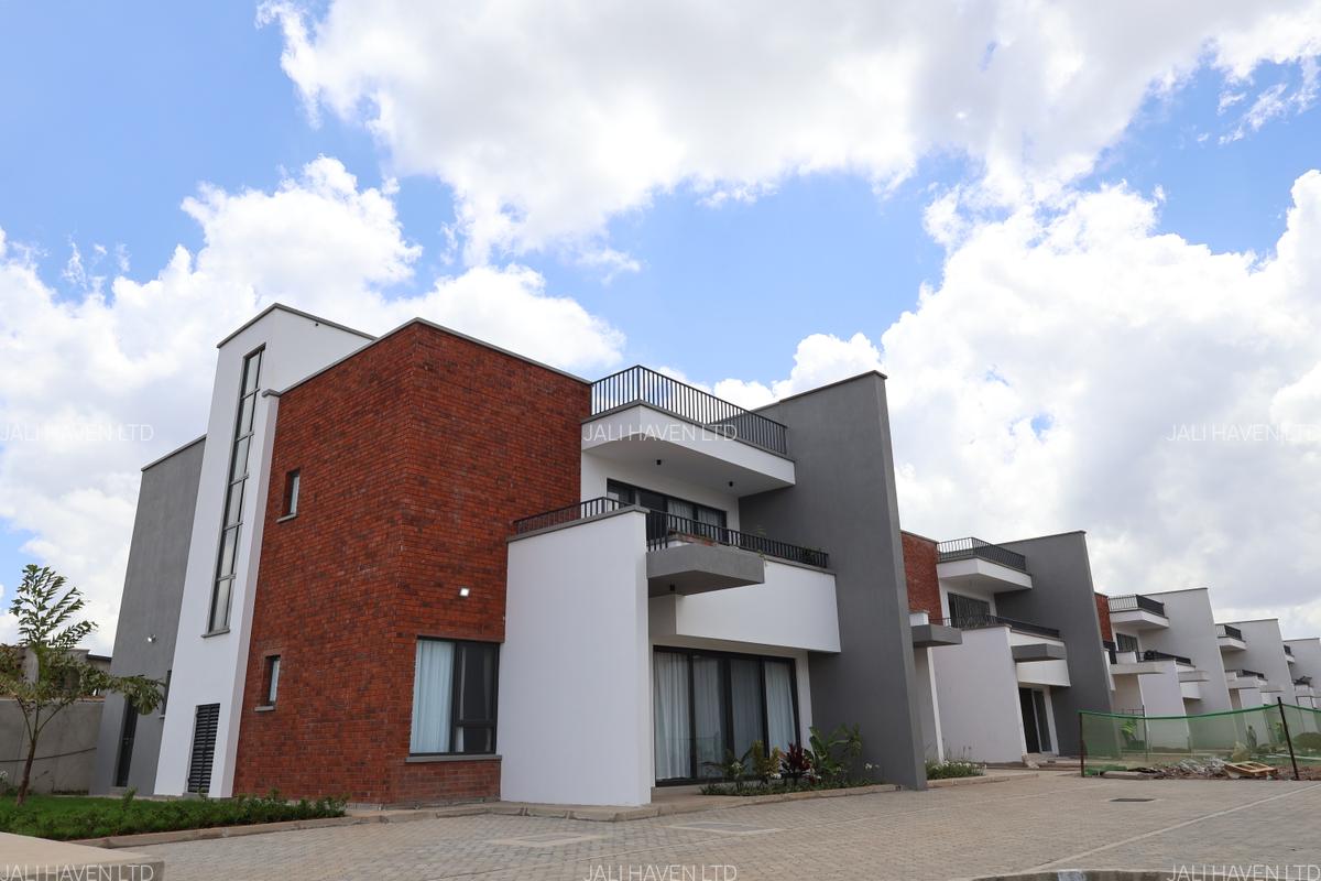 4 Bed Townhouse with En Suite in Langata - 3