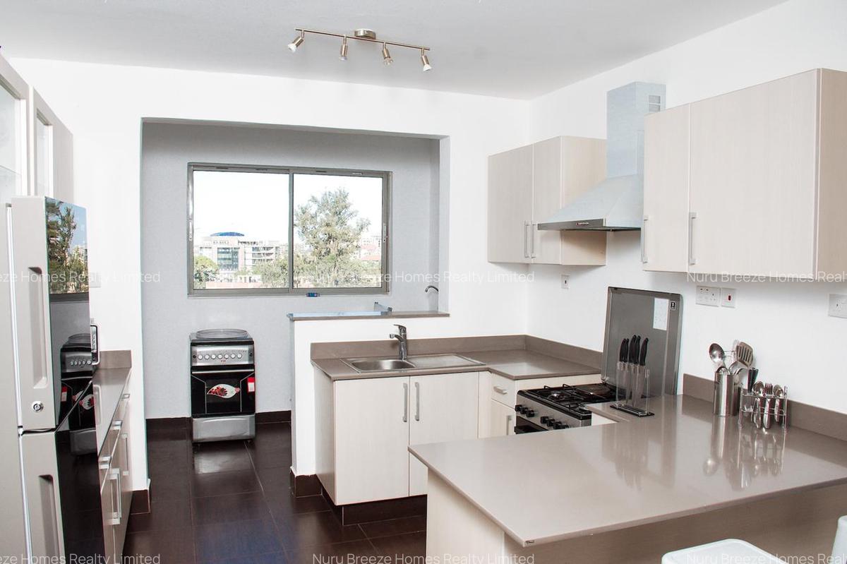 Serviced 2 Bed Apartment with En Suite in Parklands - 5
